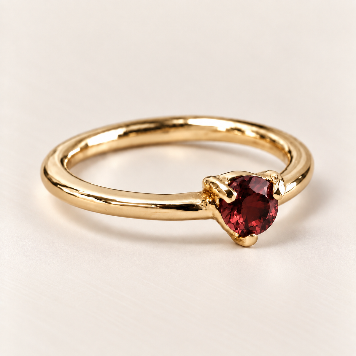 Anel Solitário 3 Garras em Ouro 18k
