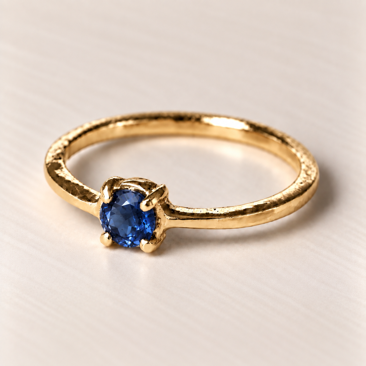 Anel Solitário 4 Garras em Ouro 18k